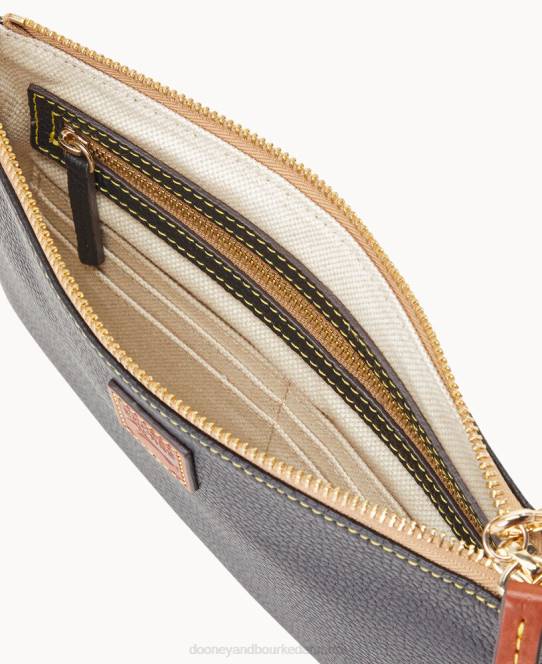 Dooney & Bourke småstenskorn stort armbånd JV0J4511 poser sort