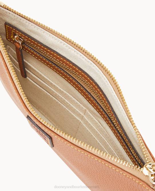 Dooney & Bourke småstenskorn stort armbånd JV0J4513 poser karamel
