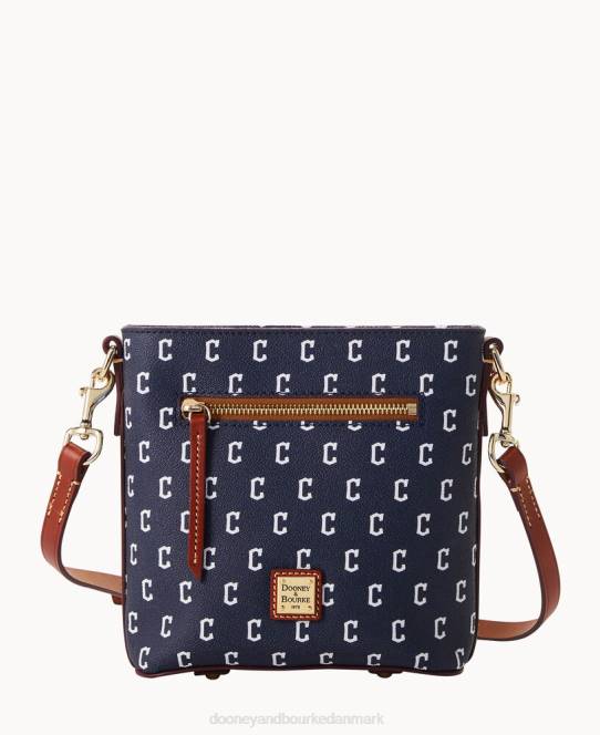 Dooney & Bourke cleveland small zip crossbody JV0J2291 poser værger