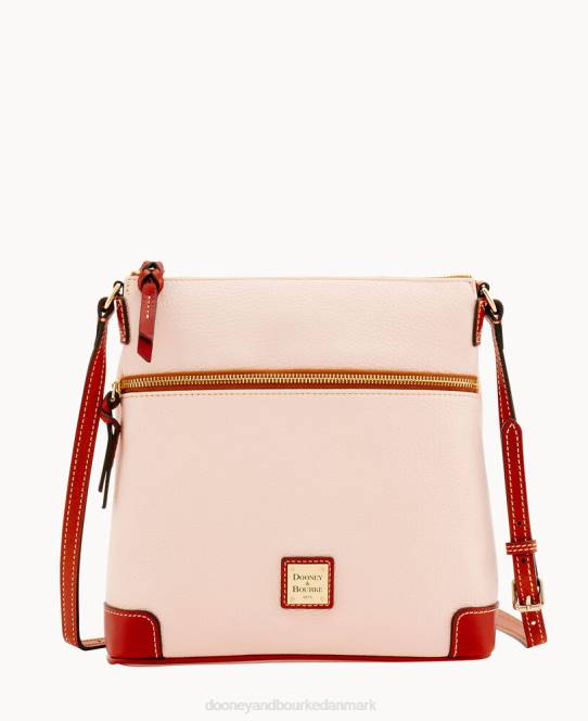 Dooney & Bourke crossbody med småsten JV0J1680 poser rødme