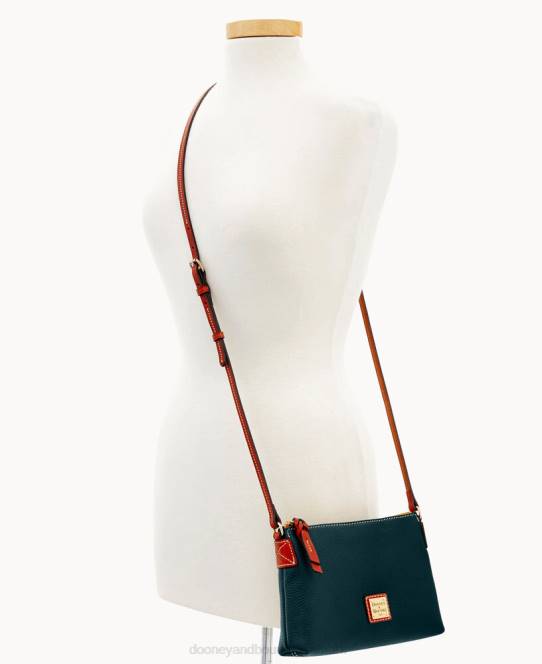 Dooney & Bourke crossbody-pose med småsten JV0J2309 poser sort