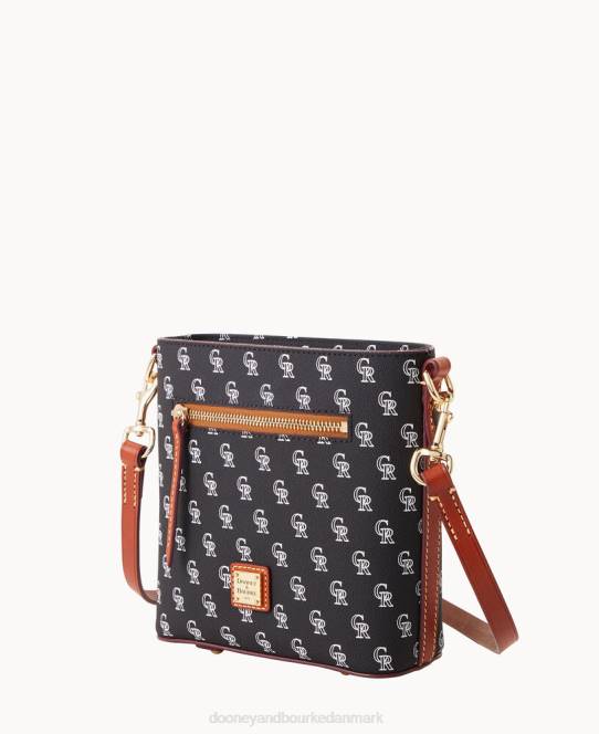 Dooney & Bourke mlb lille crossbody med lynlås JV0J1905 poser rockies