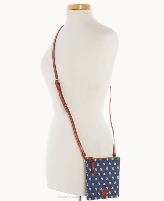 Dooney & Bourke mlb lille nord syd top zip crossbody JV0J2762 poser yankees