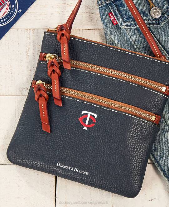 Dooney & Bourke mlb n s tredobbelt lynlås crossbody JV0J1837 poser tvillinger