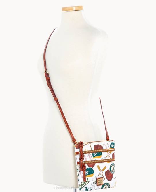 Dooney & Bourke mlb n s tredobbelt lynlås crossbody JV0J1879 poser atletik