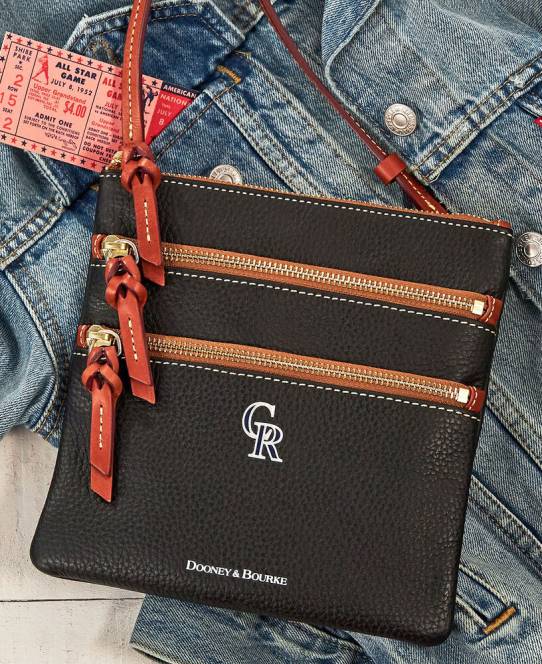 Dooney & Bourke mlb n s tredobbelt lynlås crossbody JV0J1923 poser rockies