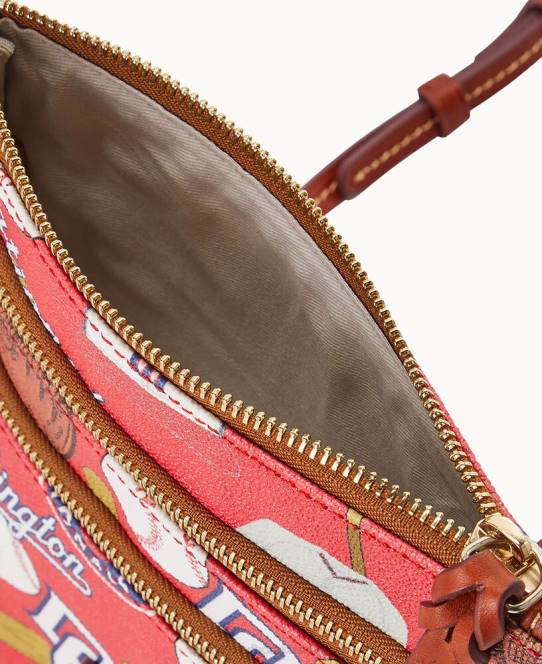 Dooney & Bourke mlb n s tredobbelt lynlås crossbody JV0J2089 poser statsborgere