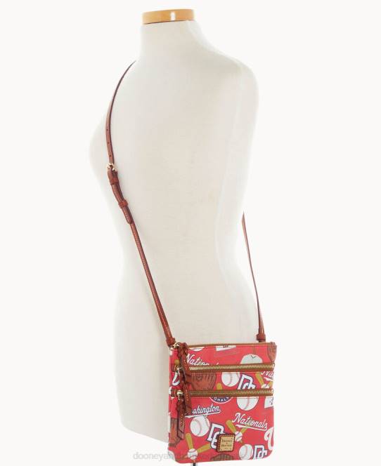Dooney & Bourke mlb n s tredobbelt lynlås crossbody JV0J2089 poser statsborgere