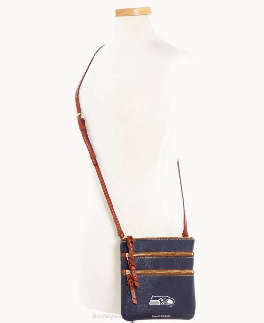 Dooney & Bourke nfl crossbody med tredobbelt lynlås JV0J1949 poser havhøge