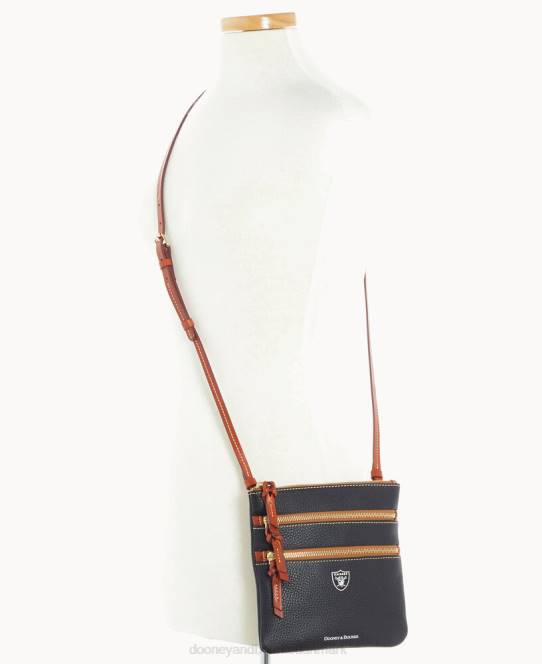 Dooney & Bourke nfl crossbody med tredobbelt lynlås JV0J2036 poser raiders