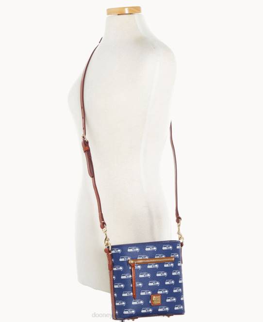 Dooney & Bourke nfl lille crossbody med lynlås JV0J2001 poser havhøge