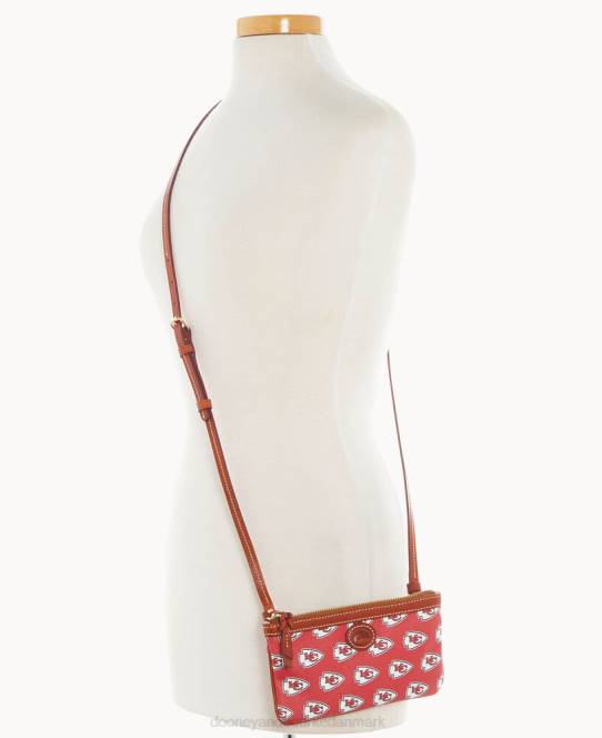 Dooney & Bourke nfl stor slank crossbody JV0J2551 poser høvdinge