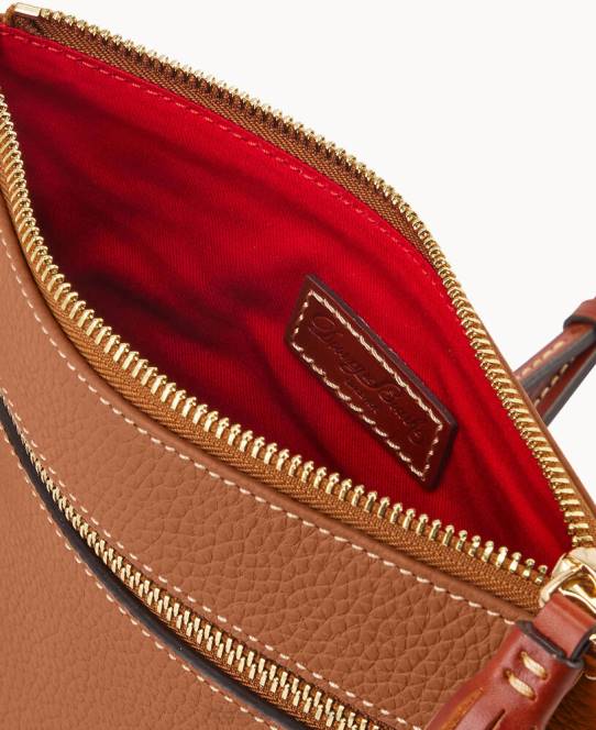 Dooney & Bourke pebble grain dobbelt lynlås kvast crossbody JV0J2341 poser karamel