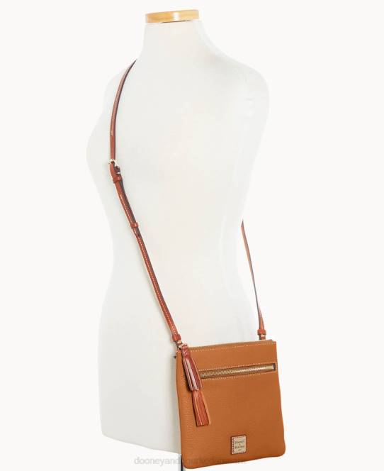Dooney & Bourke pebble grain dobbelt lynlås kvast crossbody JV0J2345 poser sand
