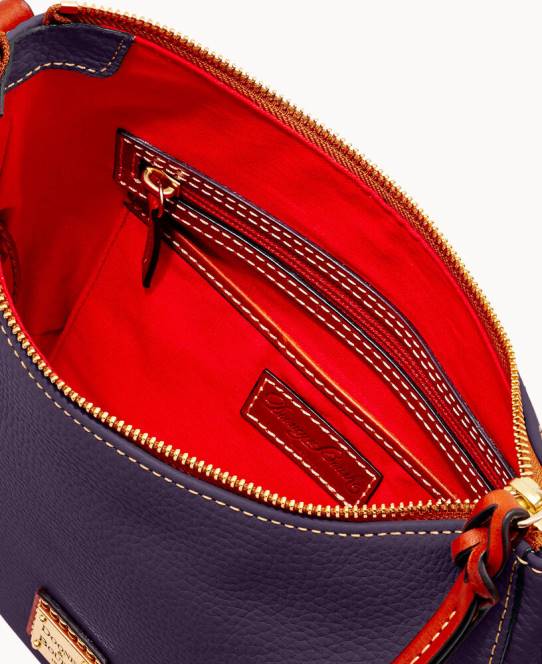 Dooney & Bourke pebble grain lille kiley crossbody JV0J1591 poser blomme vin