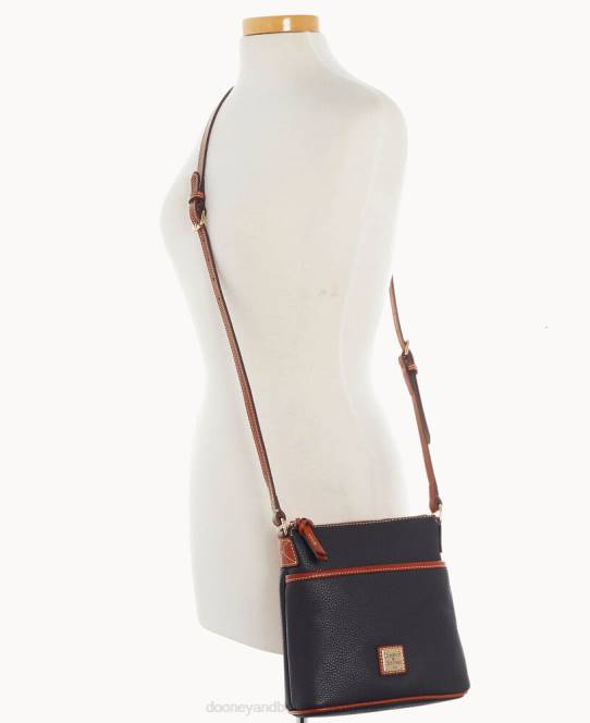 Dooney & Bourke småsten korn lille hverdag crossbody JV0J2577 poser sort