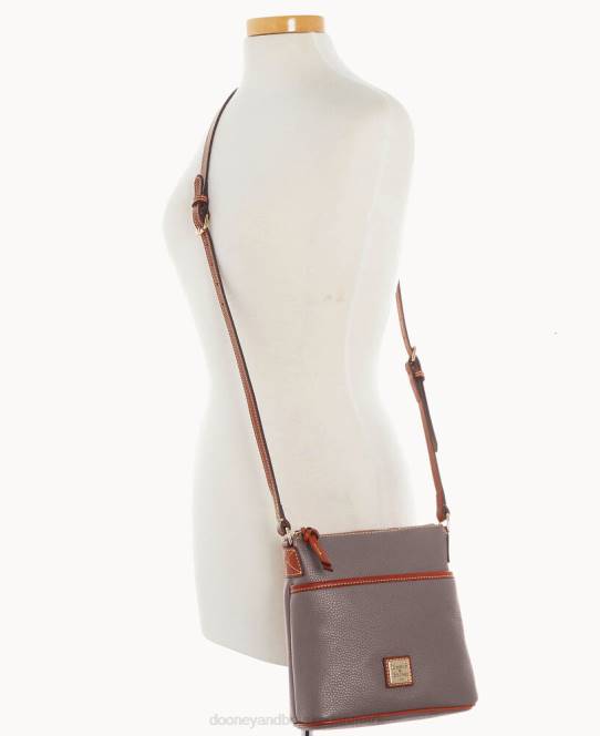 Dooney & Bourke småsten korn lille hverdag crossbody JV0J2581 poser elefant