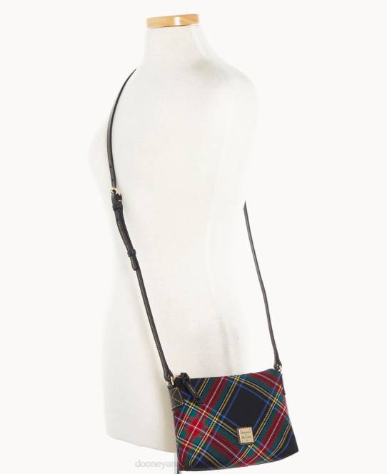 Dooney & Bourke tartan crossbody-pose JV0J2173 poser sort