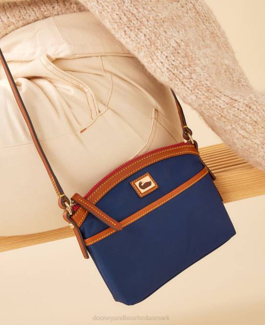 Dooney & Bourke wayfarer kuppel crossbody JV0J2058 poser sort