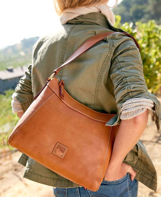 Dooney & Bourke florentinsk stor cassidy hobo JV0J2890 poser sort