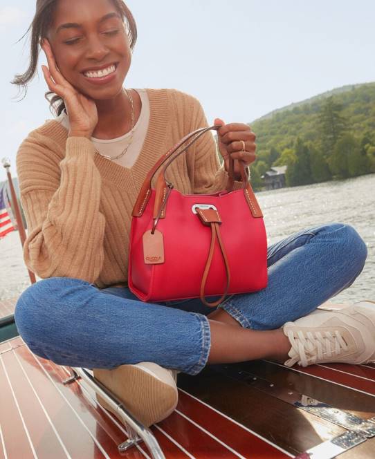 Dooney & Bourke oncour elba lille fuld op JV0J3306 poser bordeaux