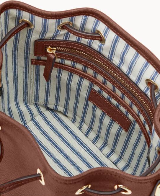 Dooney & Bourke saffiano lille crossbody med snoretræk JV0J2458 poser lys lilla
