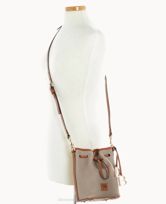 Dooney & Bourke småstens korn lille snøre JV0J2377 poser taupe