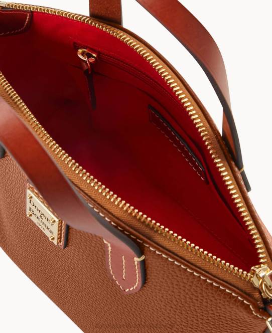 Dooney & Bourke Rubypose med småsten med karton JV0J719 poser karamel