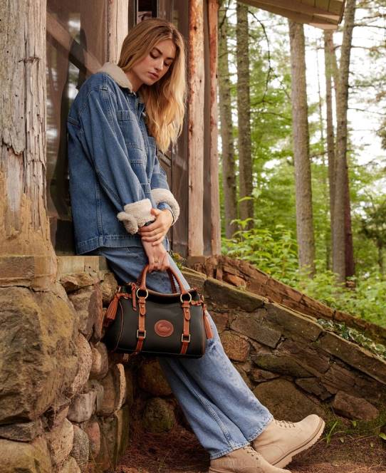 Dooney & Bourke alt vejr læder 3.0 taske 30 JV0J232 poser vanilje