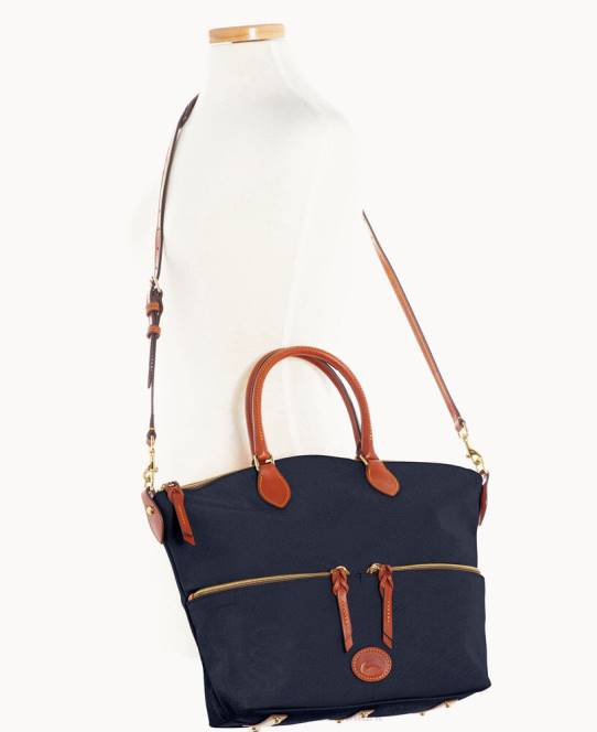 Dooney & Bourke nylon taske med stor lomme JV0J373 poser flåde