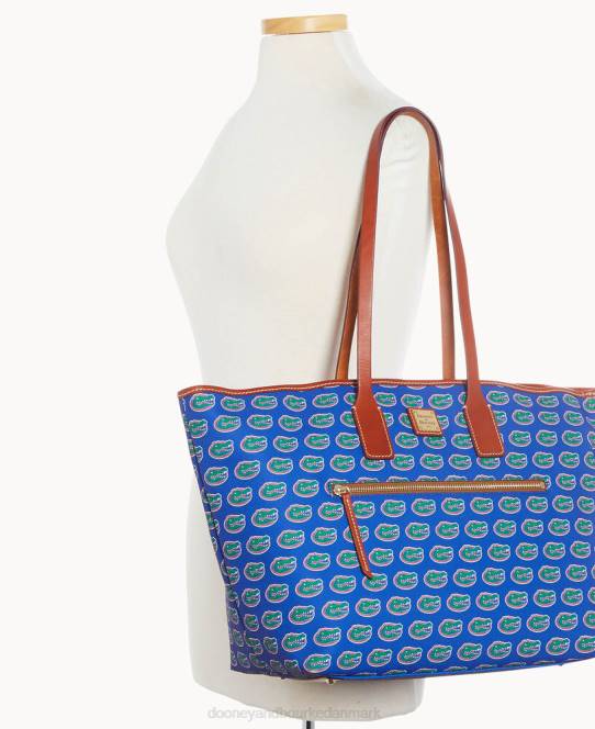 Dooney & Bourke Collegiate University of Florida stor pose JV0J1288 poser u af florida