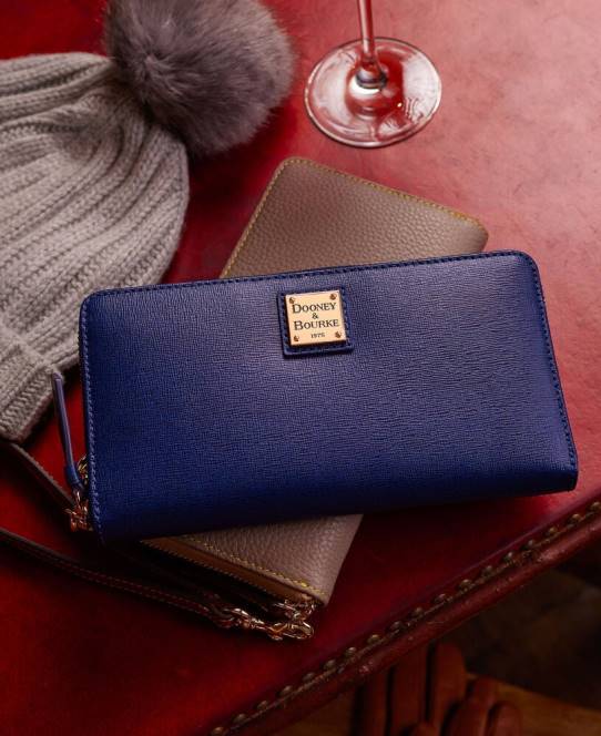 Dooney & Bourke saffiano stor lynlås rundt om armbånd JV0J4190 tilbehør tranebær