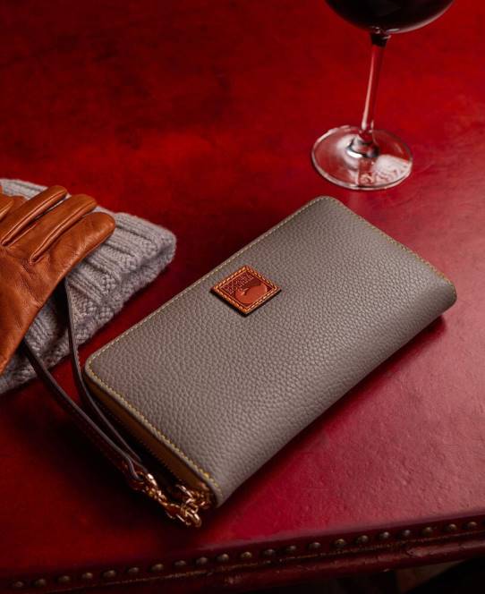 Dooney & Bourke småsten med stor lynlås rundt om armbånd JV0J4161 tilbehør brun tmoro